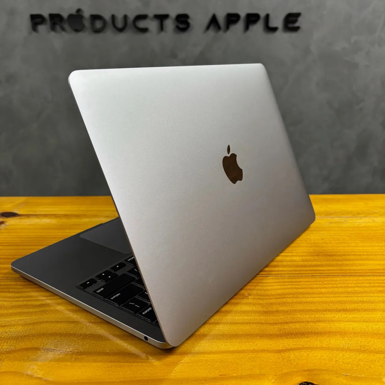 MACBOOK PRO M2 13,6 CINZA ESPACIAL 8GB RAM 256GB SSD- OPORTUNIDADE