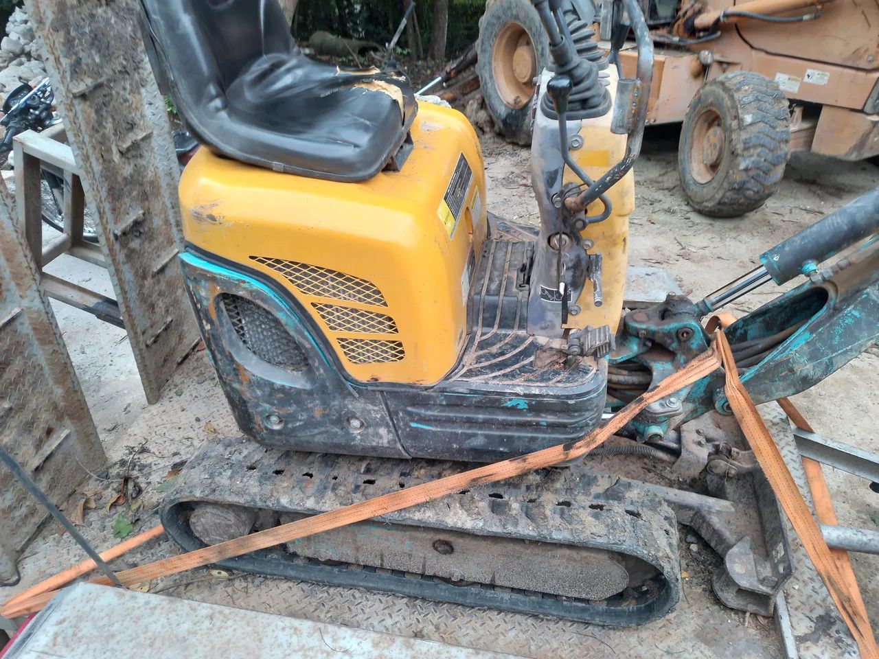 Mini escavadeira  - Foto 4