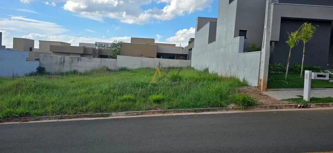 Terreno de 253m² à venda no Condomínio Maria Júlia - São José do Rio Preto, SP