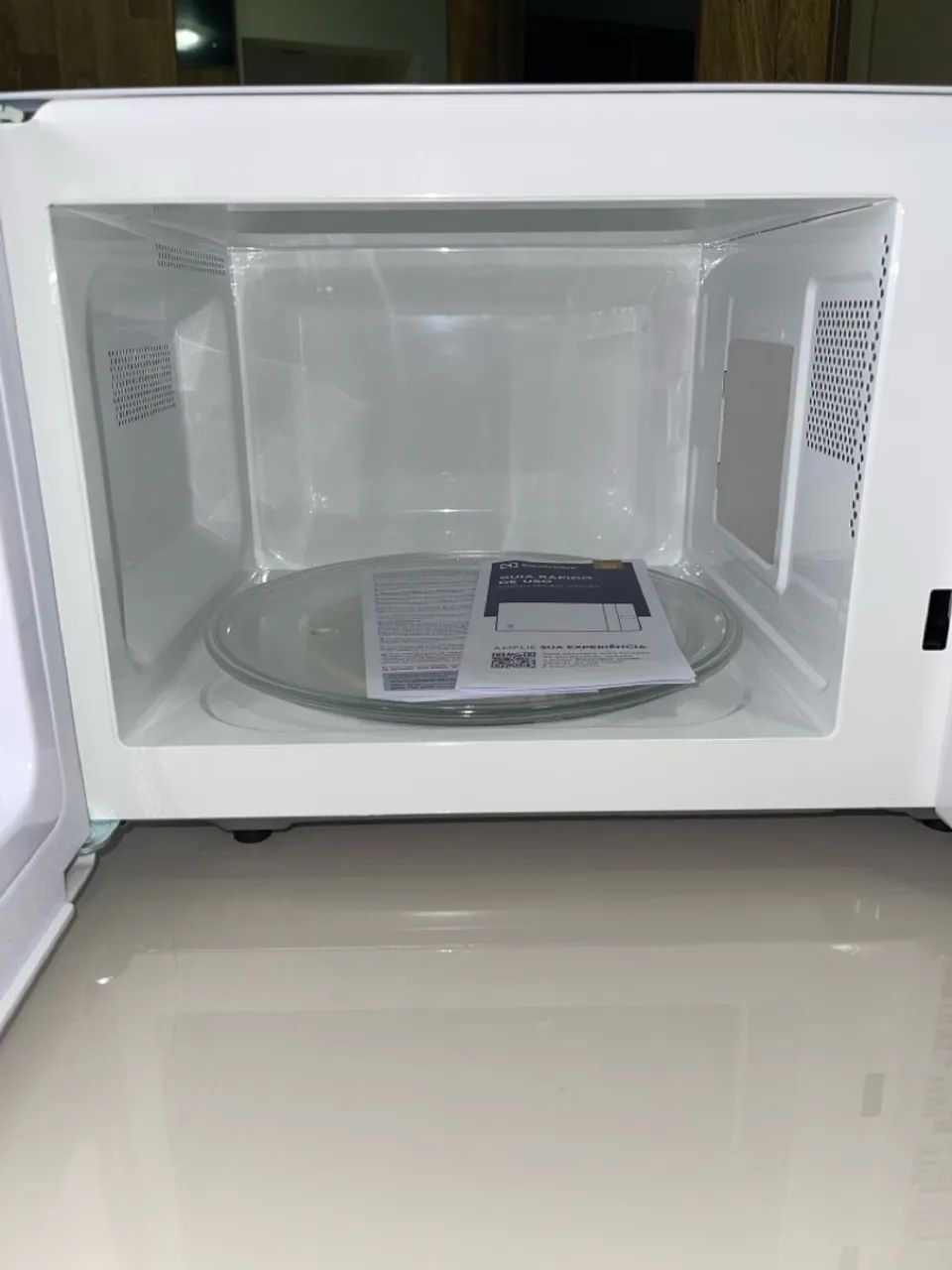 Micro-Ondas 23L ME23B Electrolux - Branco - Foto 2
