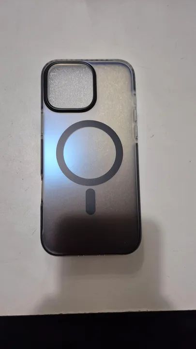Capinhas Iphone 16 Pro Max em duas cores
