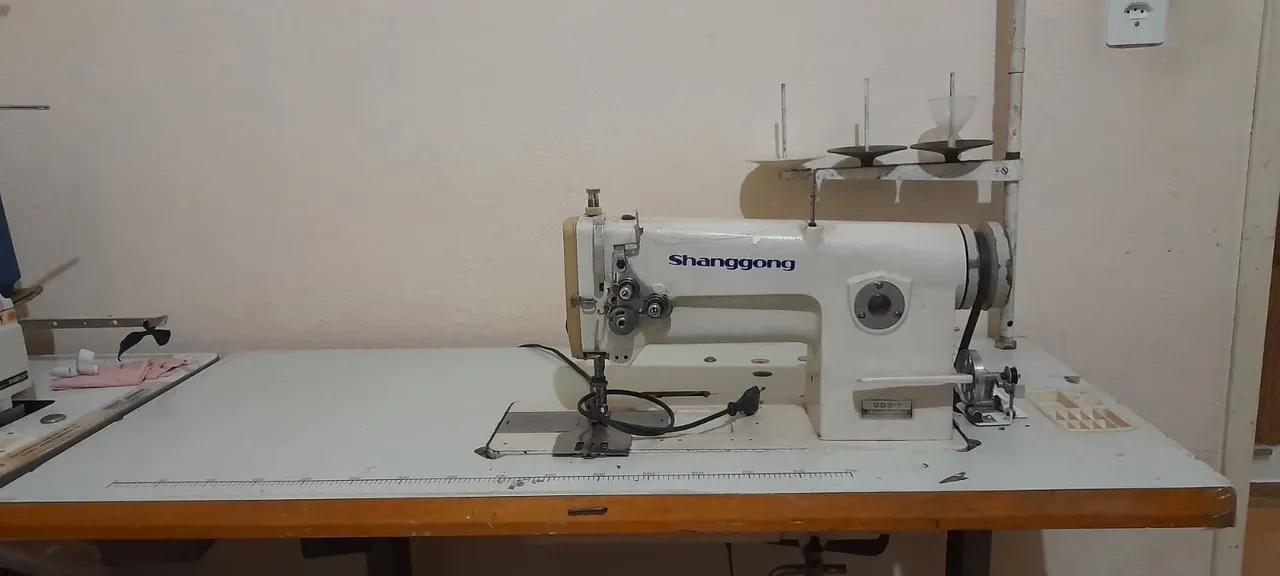Máquina de Costura Industrial Shanggong