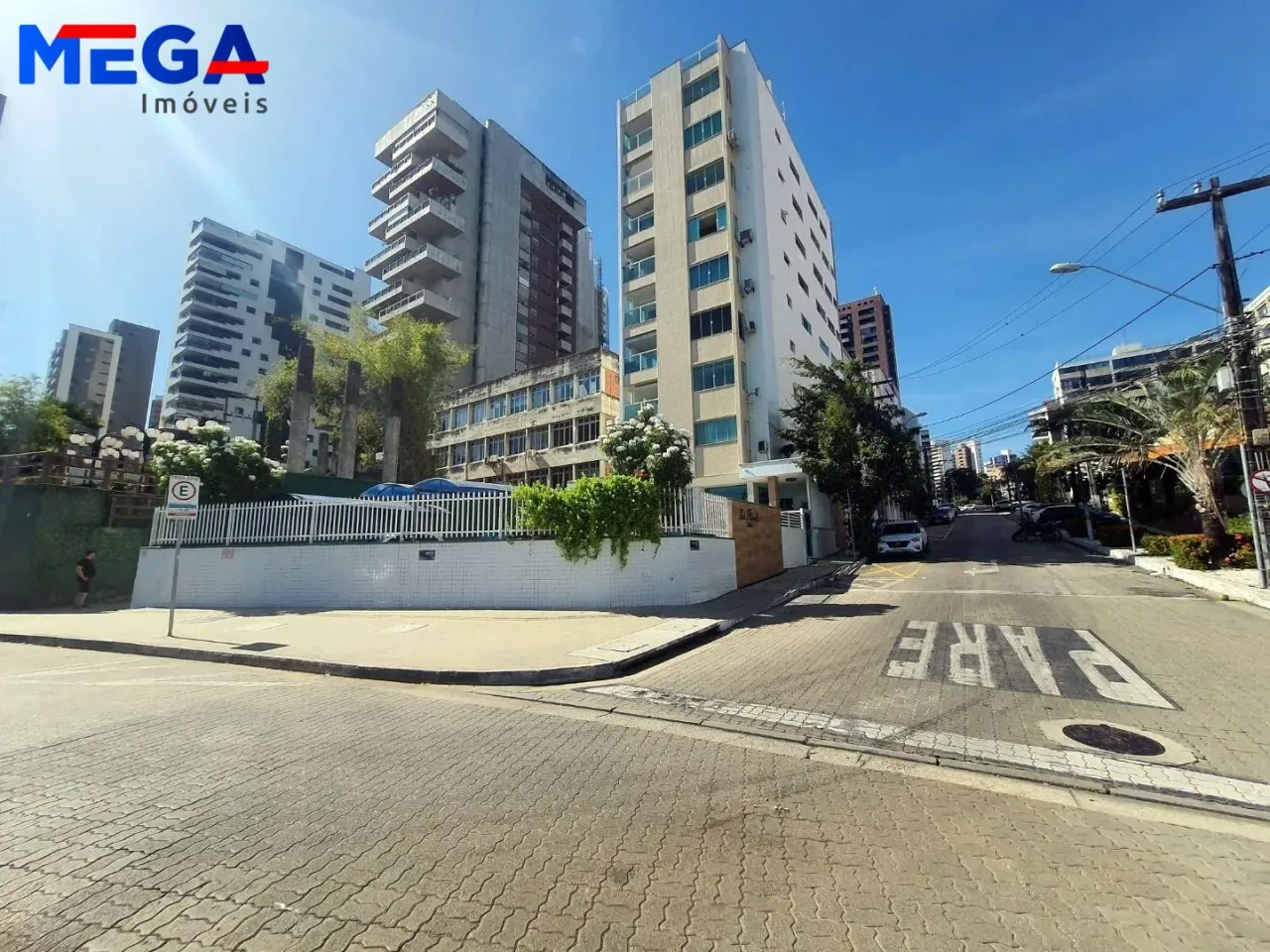 Apartamento com 3 suítes à venda ou aluguel no Meireles - Fortaleza/CE