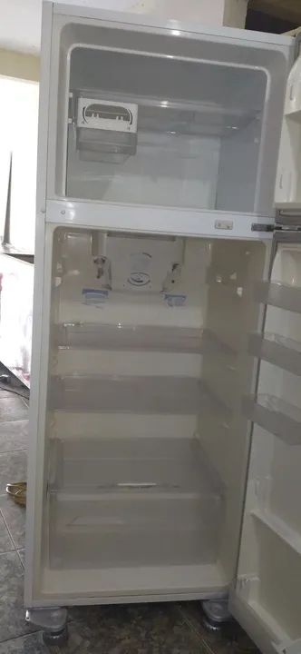 Geladeira Duplex em ótimo estado - Foto 2