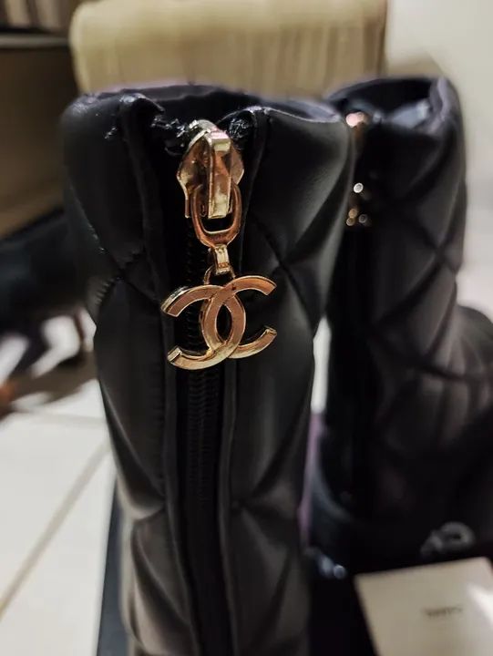 Botas Chanel Preta - Foto 4