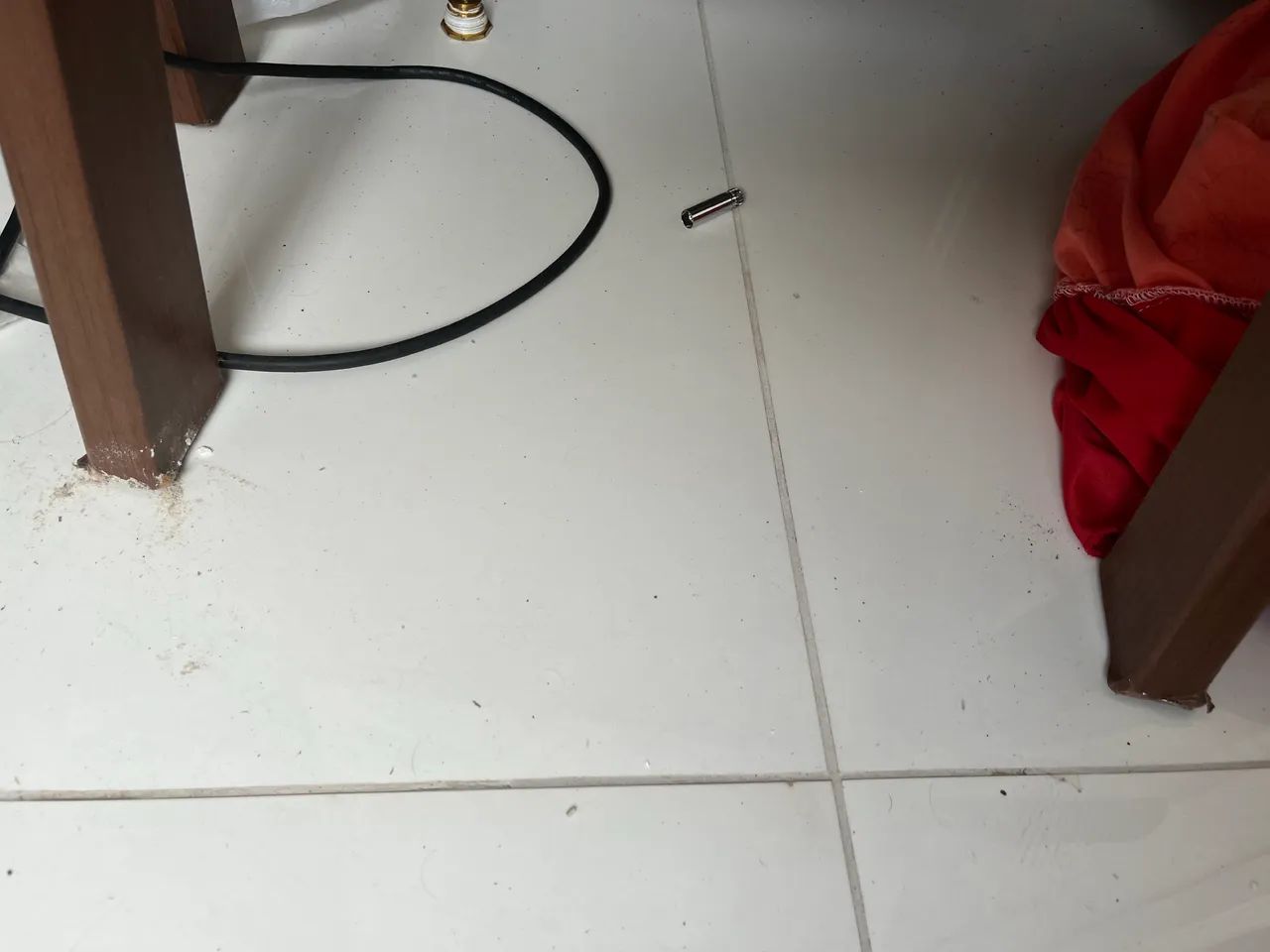 Vende-se esta mesa de jantar65060624664835124