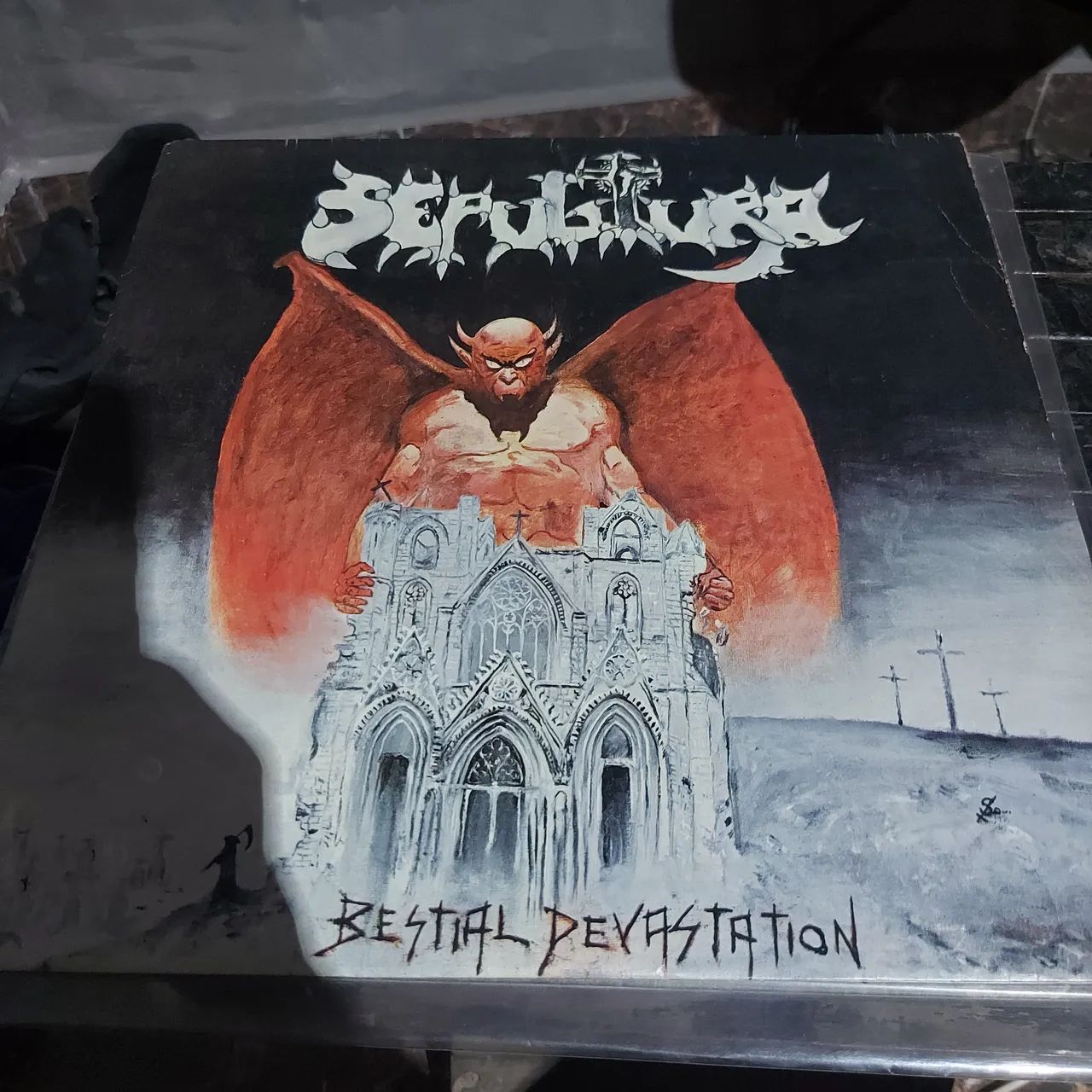 LP Sepultura Bestial, selo vermelho split c/ Overdose
