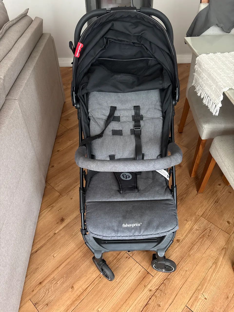 Carrinho de bebê fisher price 