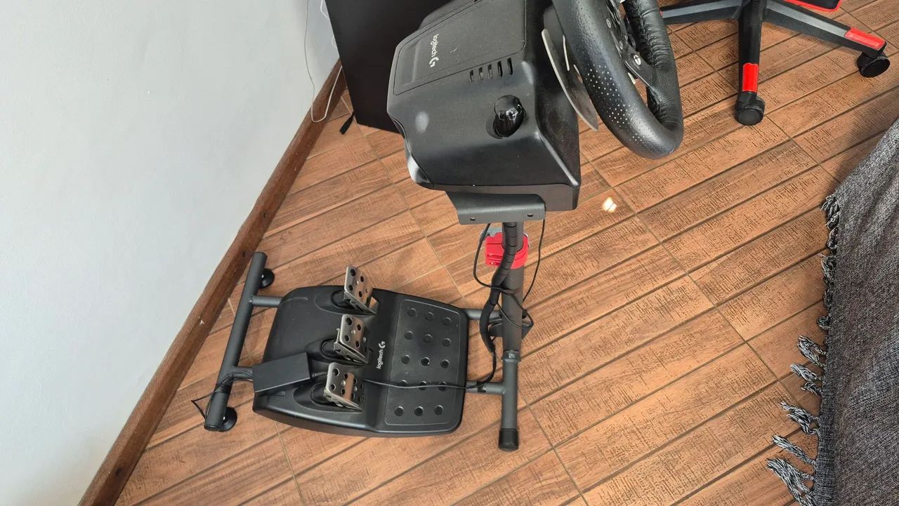 Volante logitech G920 +suporte e câmbio de scania - Foto 5