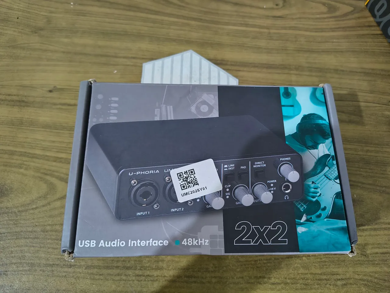 Interface de Áudio Behringer U-Phoria UMC202