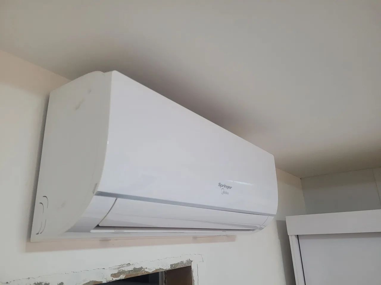 Ar Condicionado Midea Split convencional 9000btus- com pouco tempo de uso - Foto 2