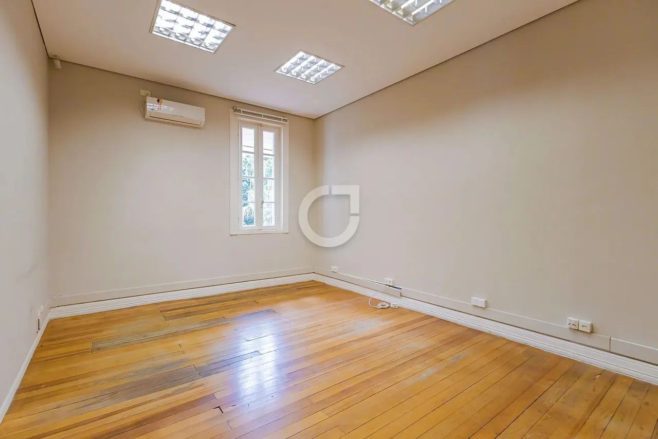 Casa comercial, com 720m² de área construída, 12 salas e estacionamento próprio. - Foto 10