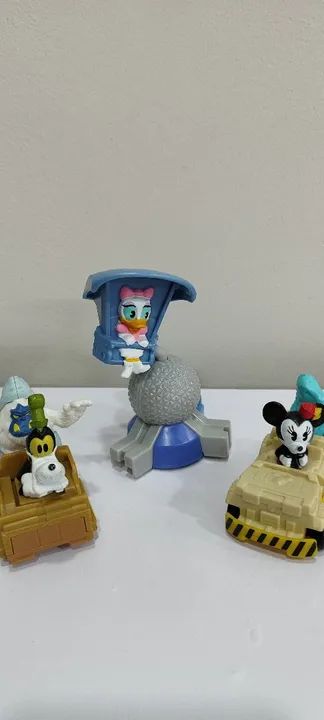 Brinquedos Disney Coleção MC Donald's Usado  - Foto 5