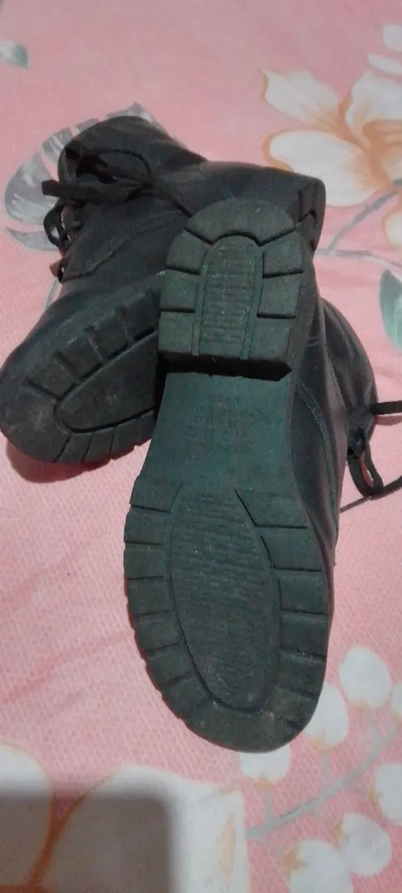 Botas infantis pretas