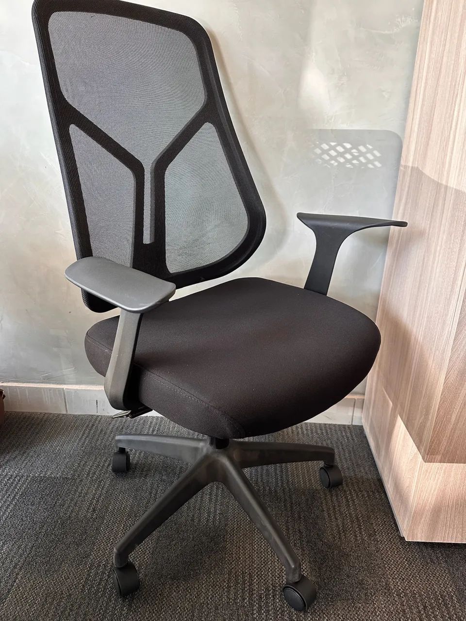 CADEIRA DE ESCRITÓRIO TULA TELA MESH - LOJA IKONMIXOFFICE  - Foto 3