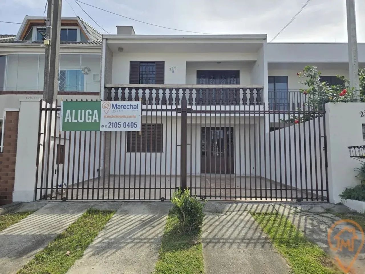 Sobrado com 3 quartos para alugar por R$ 3000.00, 130.00 m2 - XAXIM - CURITIBA/PR