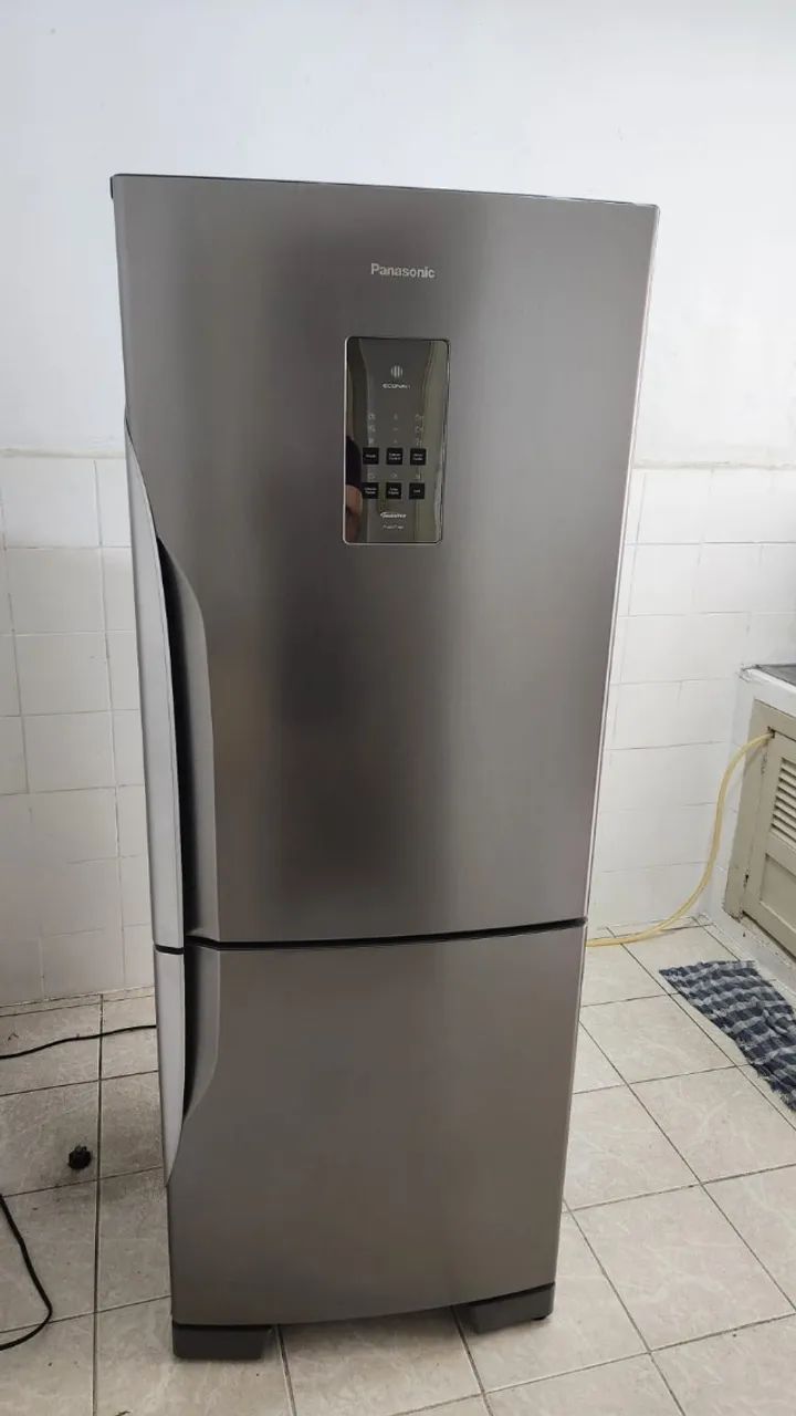 Geladeira Panasonic Inverter 425L 