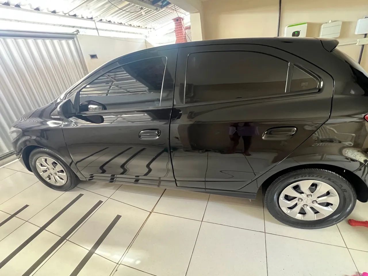Vendo Ônix Lt2019  pneus novos  - Foto 5