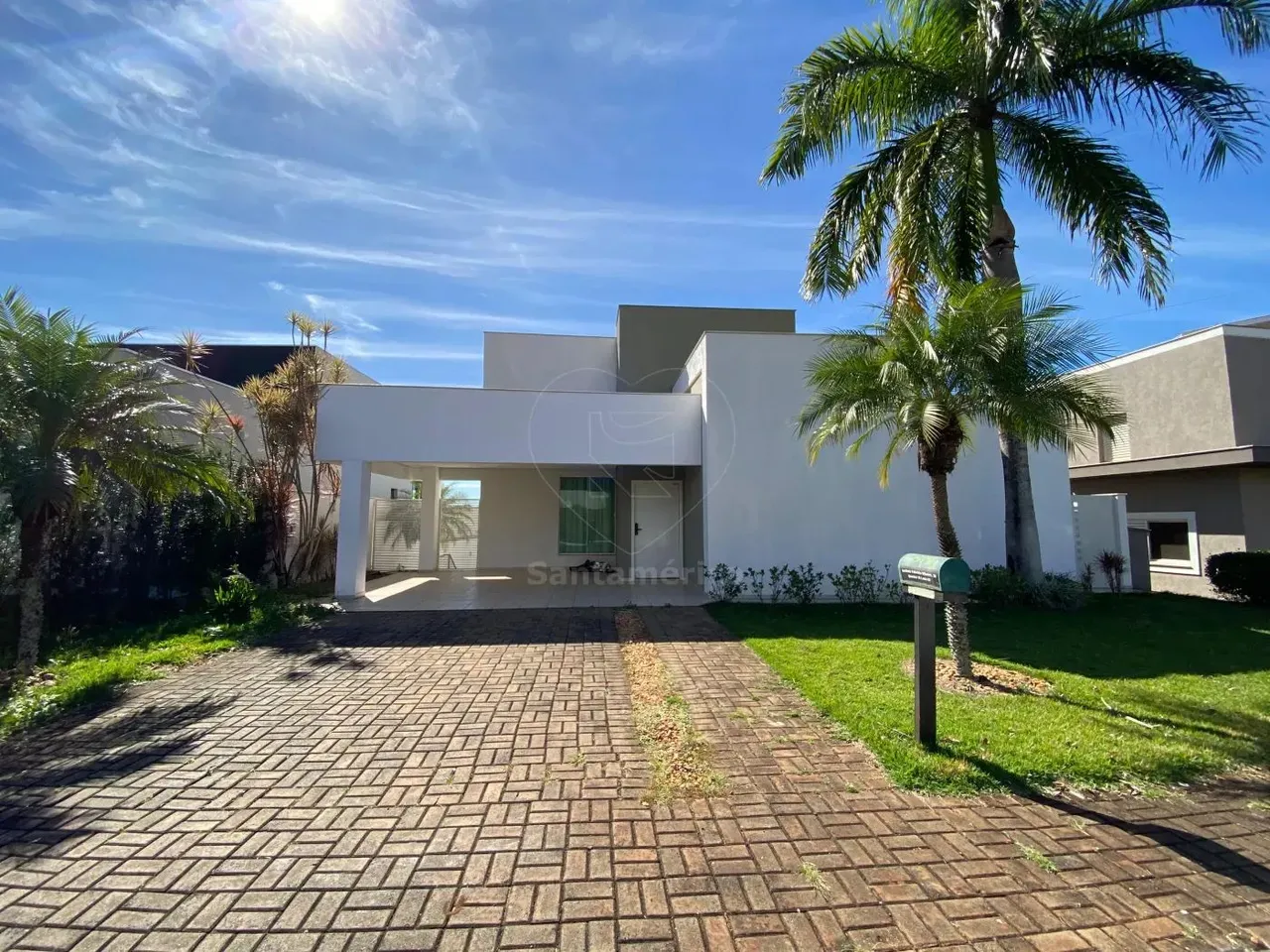 Casa para Locação no Condomínio Fechado Sun Lake com 4 suítes e cozinha planejada