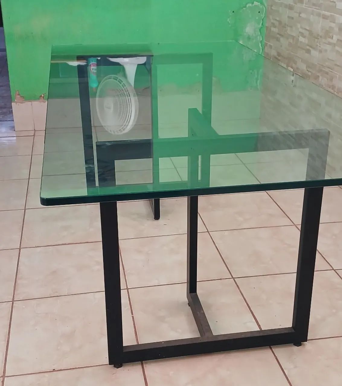 Mesa de vidro com cadeiras - Foto 3