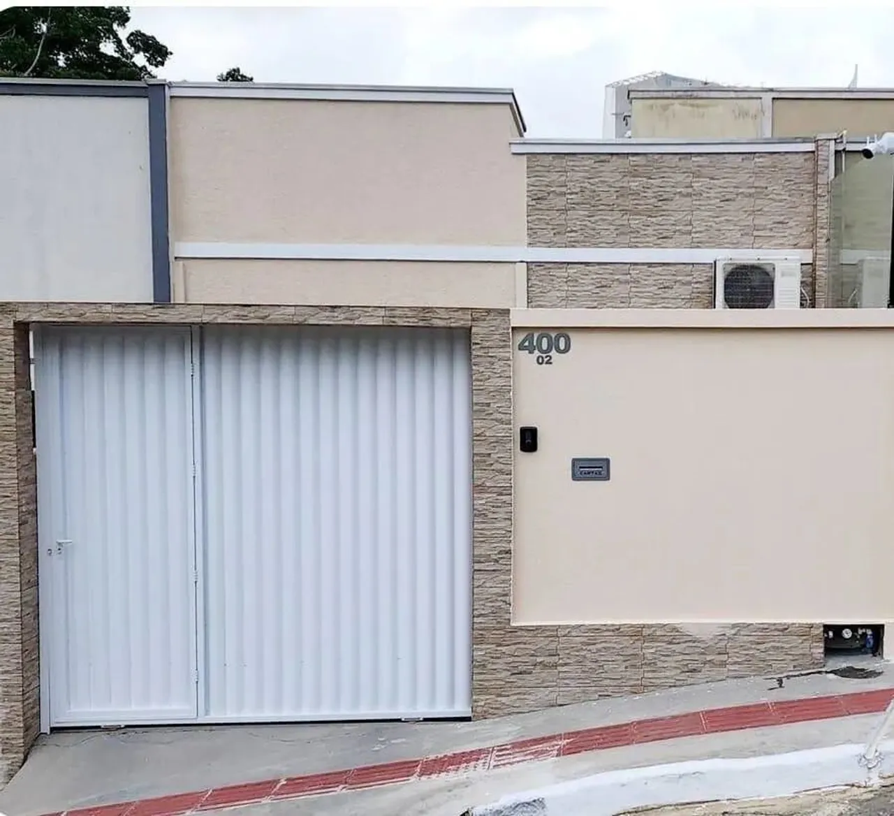 Sobrado Triplex para venda tem 78 metros quadrados com 2 quartos em Fazendinha - Itajaí -