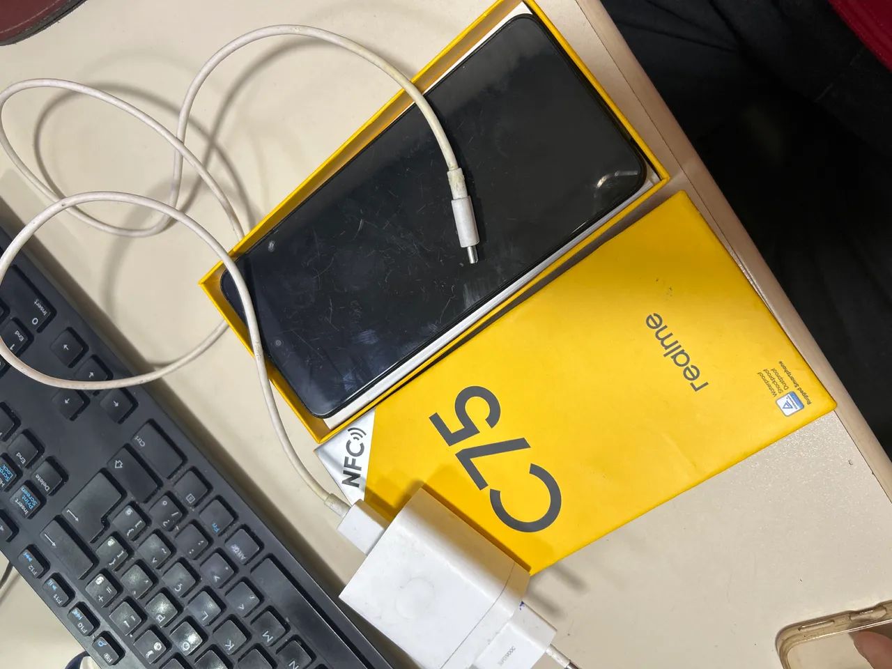 Celular Caixa e Carregador (Realme C75) - Foto 4