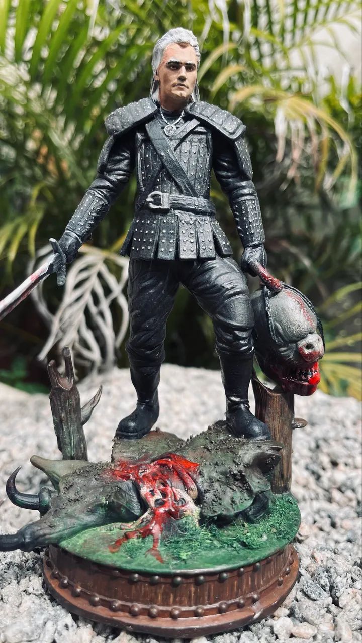 Miniatura Geralt de Rivia (The Witcher) 18CM