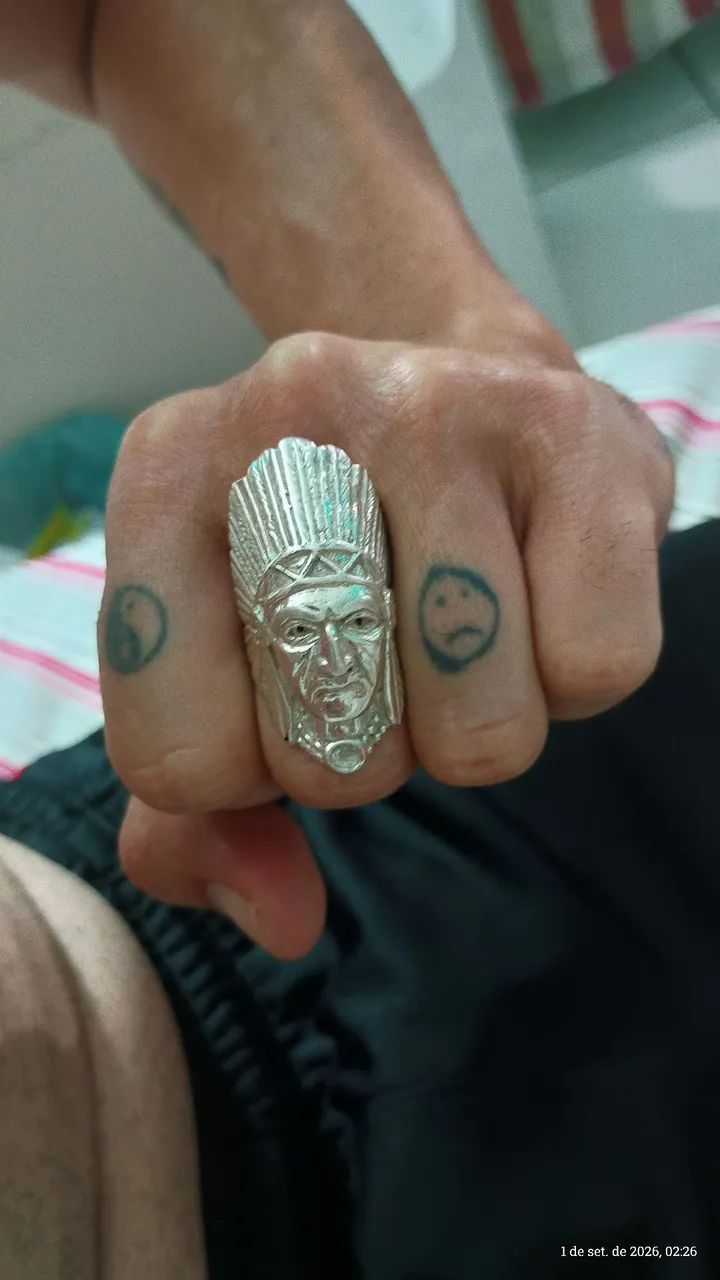 Anel de prata pra gente