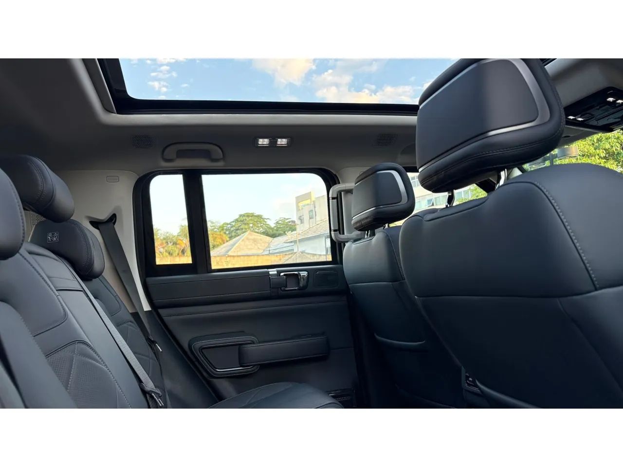 Denza B5 SUV híbrido plug-in, foto 13 de 16