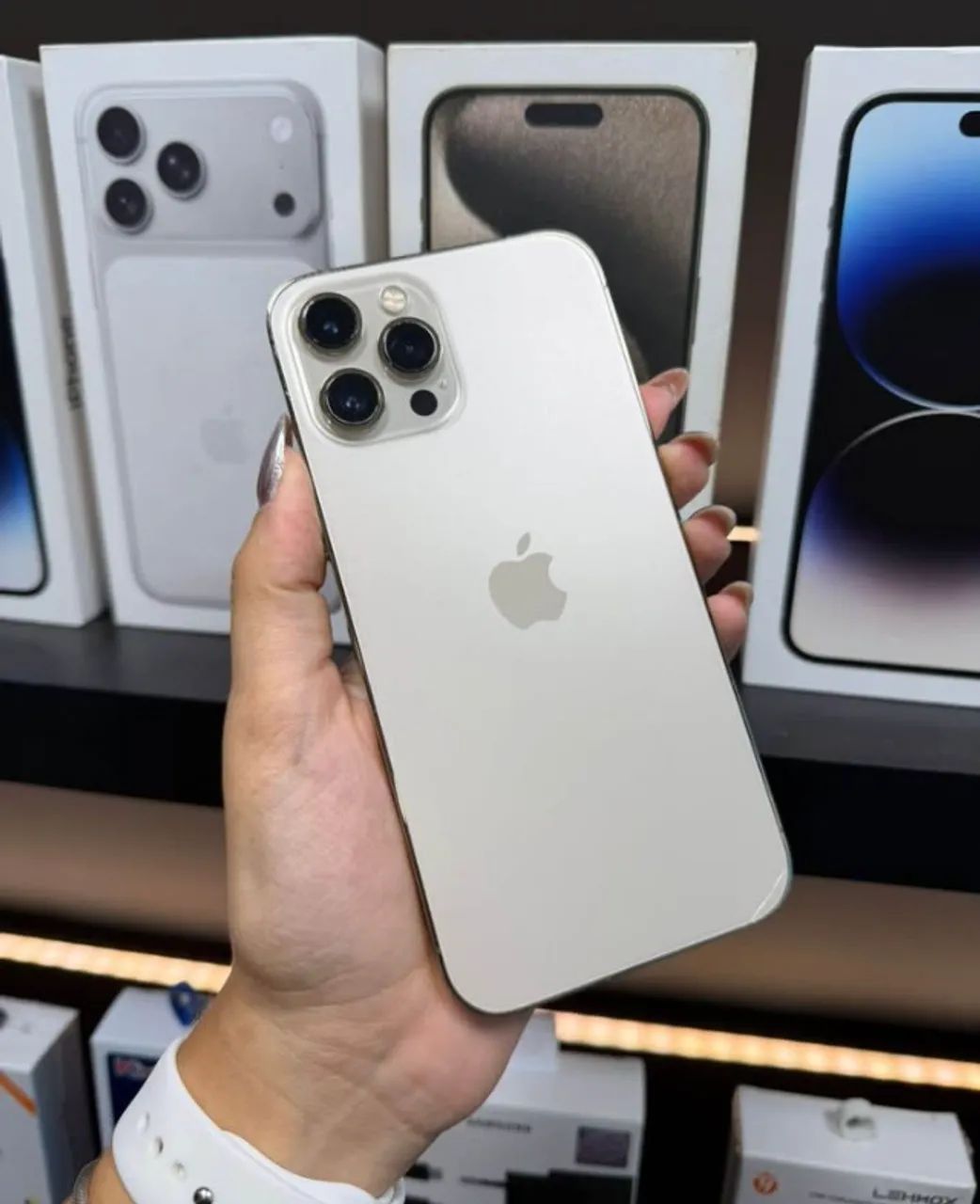 Iphone 12 pro max perfeito - Celulares e Smartphones - Jorge