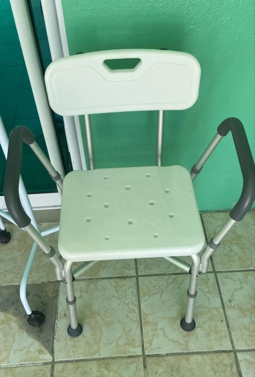 Cadeira para banho em idosos