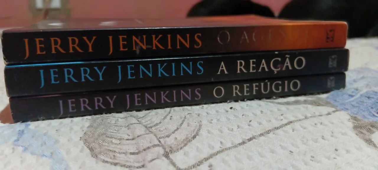 Livros em perfeito estado!! - Foto 3