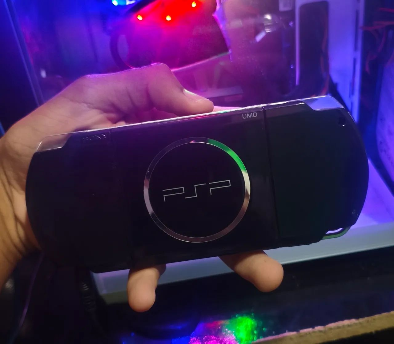 Sony PSP 3001 Desbloqueada + Cartão 8GB c/ Jogos + Carregador 3m - Foto 4
