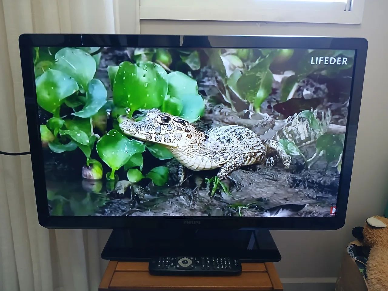 TV PHILIPS 32 POLEGADAS TELA DE LED HD - Foto 3