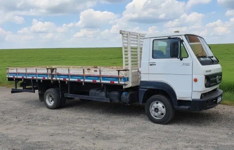 Caminhão Volkswagen 8.160 - 2013