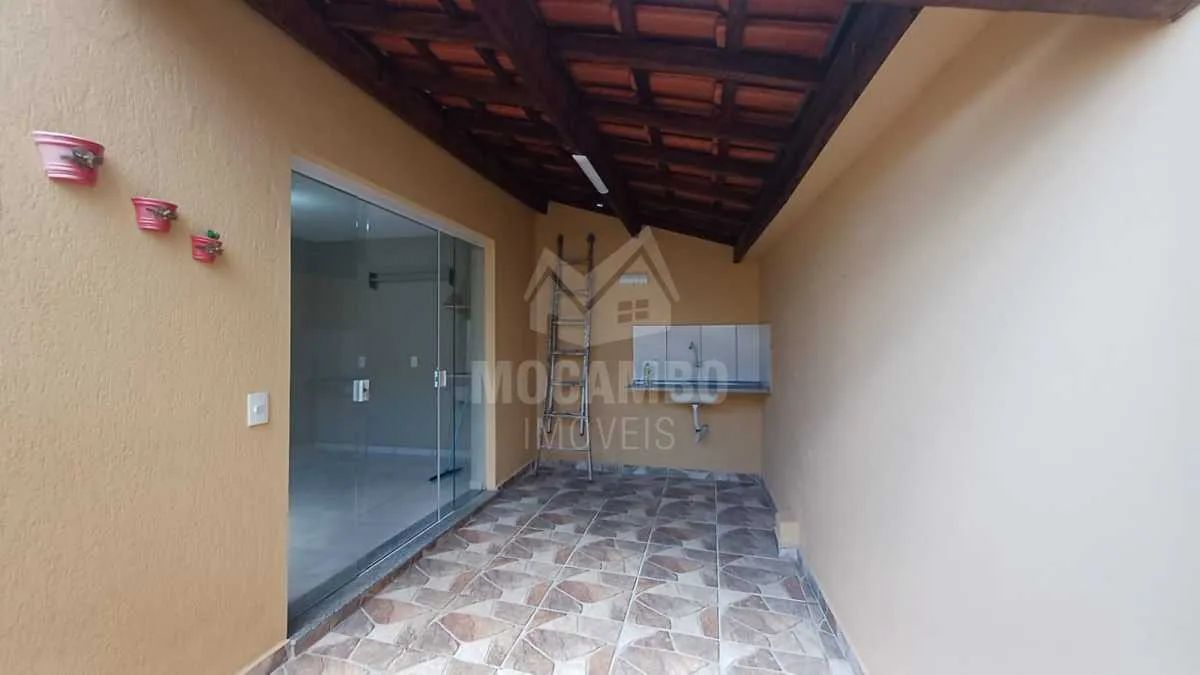 Casa de rua : Térrea / Residencial / Nova Itatiba