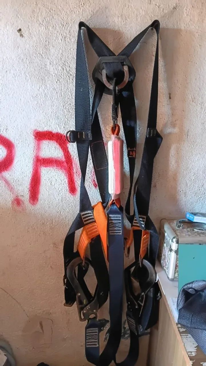 Vendo 2  cintos de segurança  - Foto 2