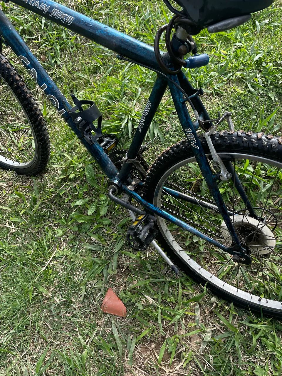 BICICLETA ARO 26 bom estado - Foto 3