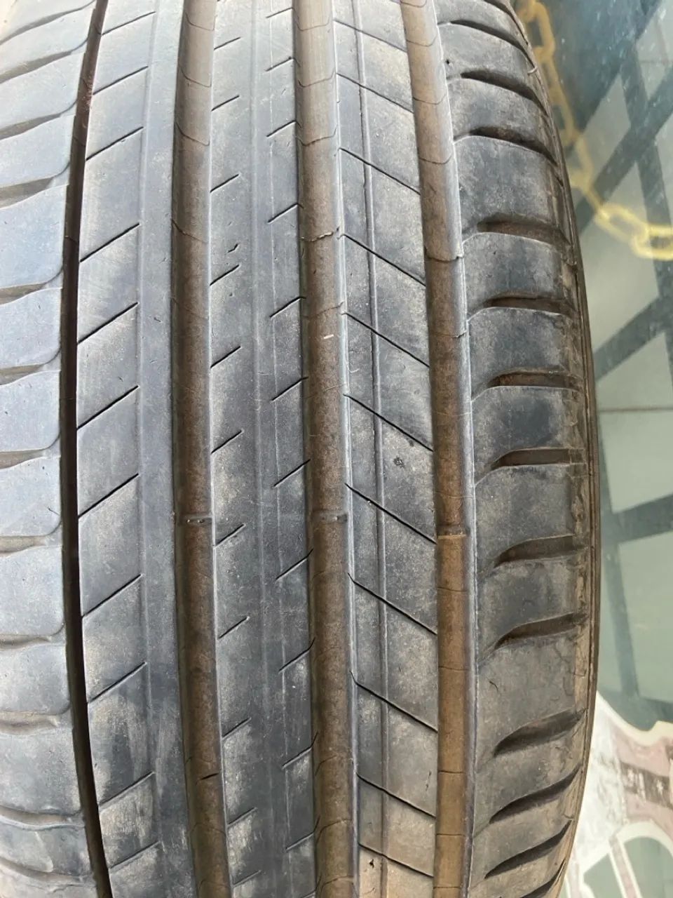 Pneus 235/60/28 - Foto 3