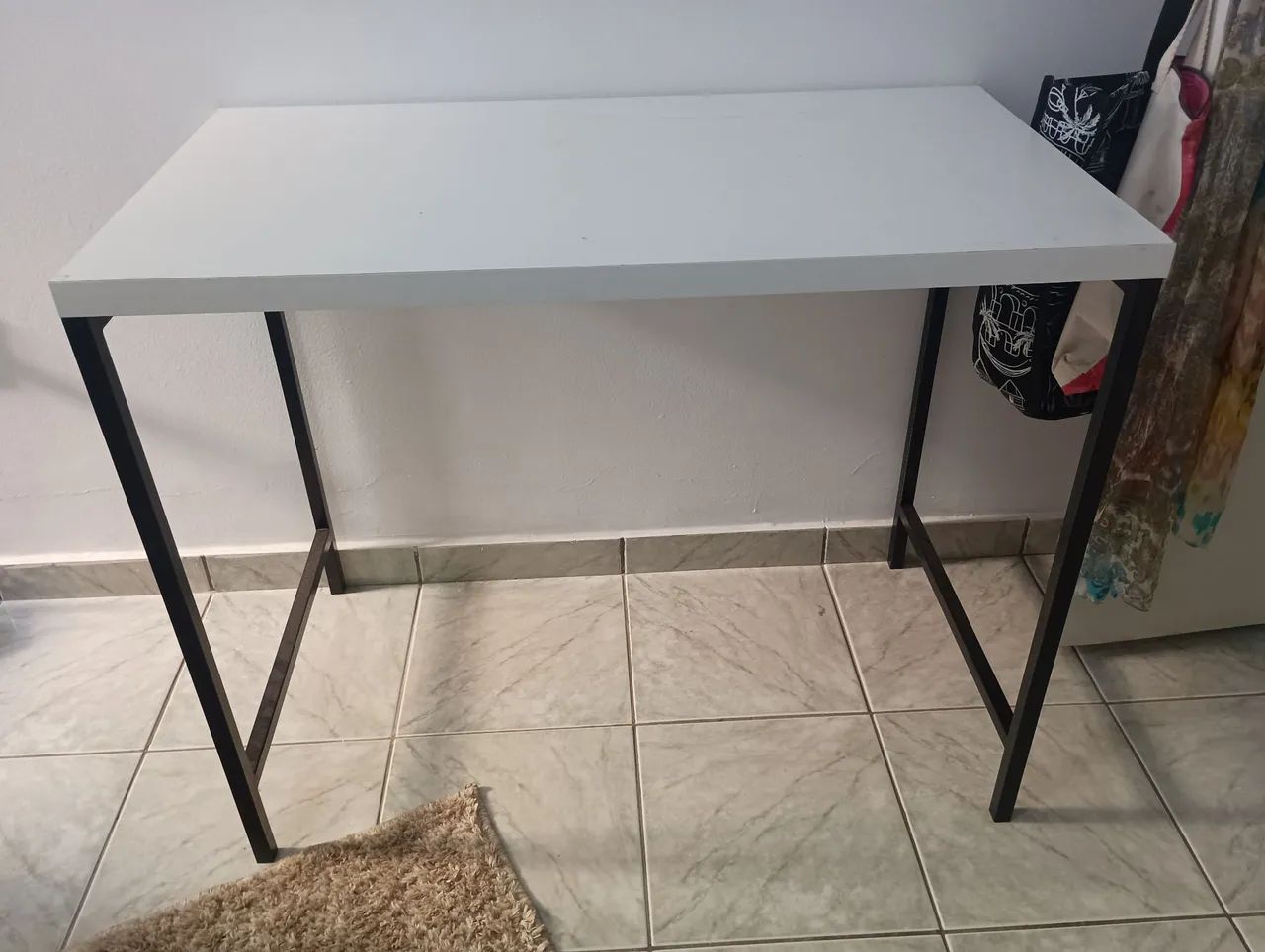 Escrivaninha 90cm x 50cm