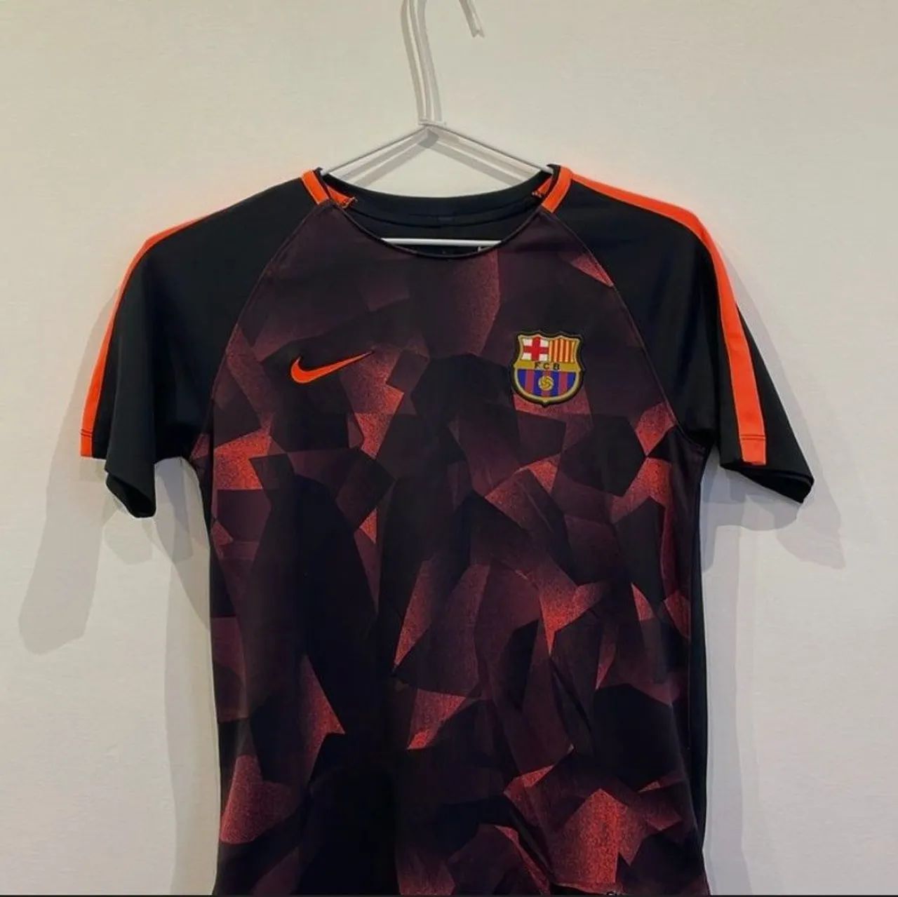 Vendo Camisa Oficial do Barcelona (Tamanho G) - Foto 2