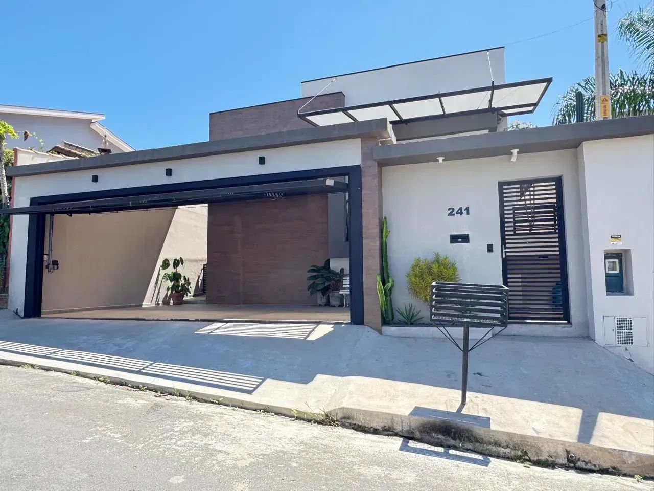 Casa  3 dormitórios  - Águas de São Pedro - SP - Foto 2