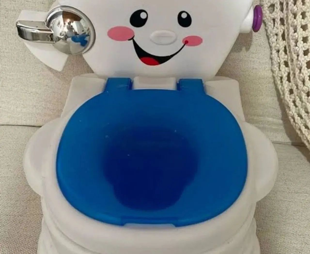 Troninho Fisher Price 