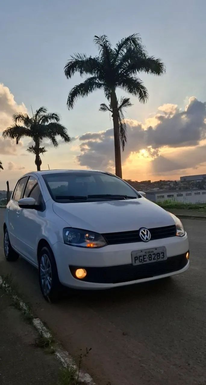 Volkswagen Fox Fox 1.0 Mi Total Flex 8V 5p 2013