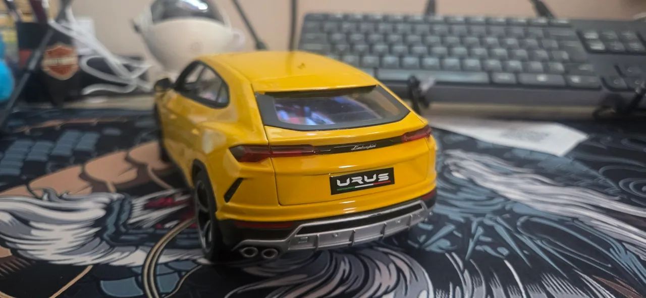 Miniatura Lamborghini Urus burago - Foto 4