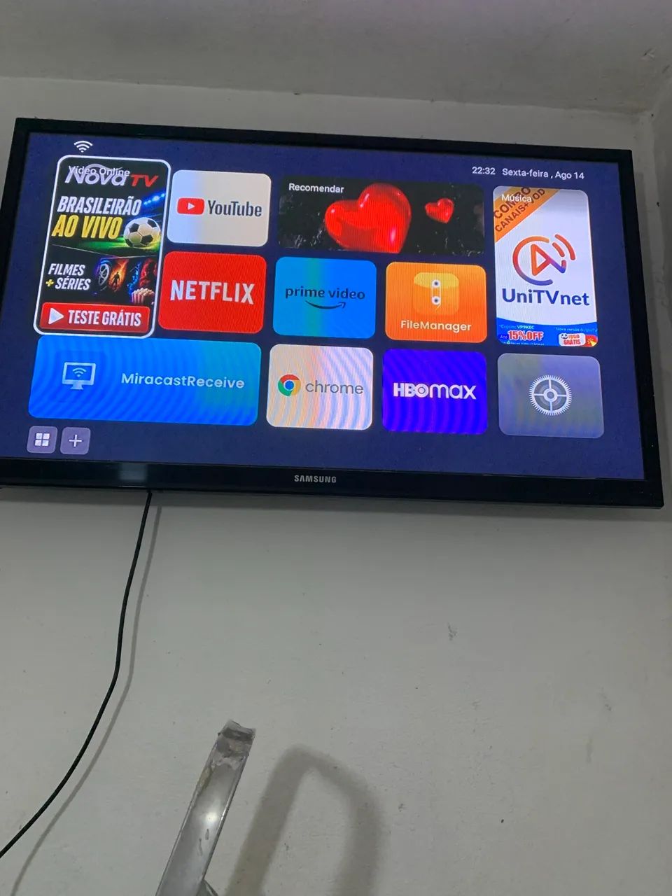 Vendo tv de 50 polegadas usada em bom estado funcionando normalmente com aparelho ibox 