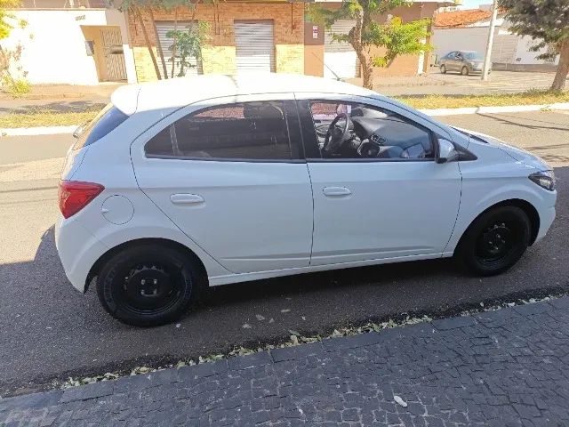 Chevrolet Onix Hatch LT 1.0 8V Flex Mec. 4P 2017 - Foto 3