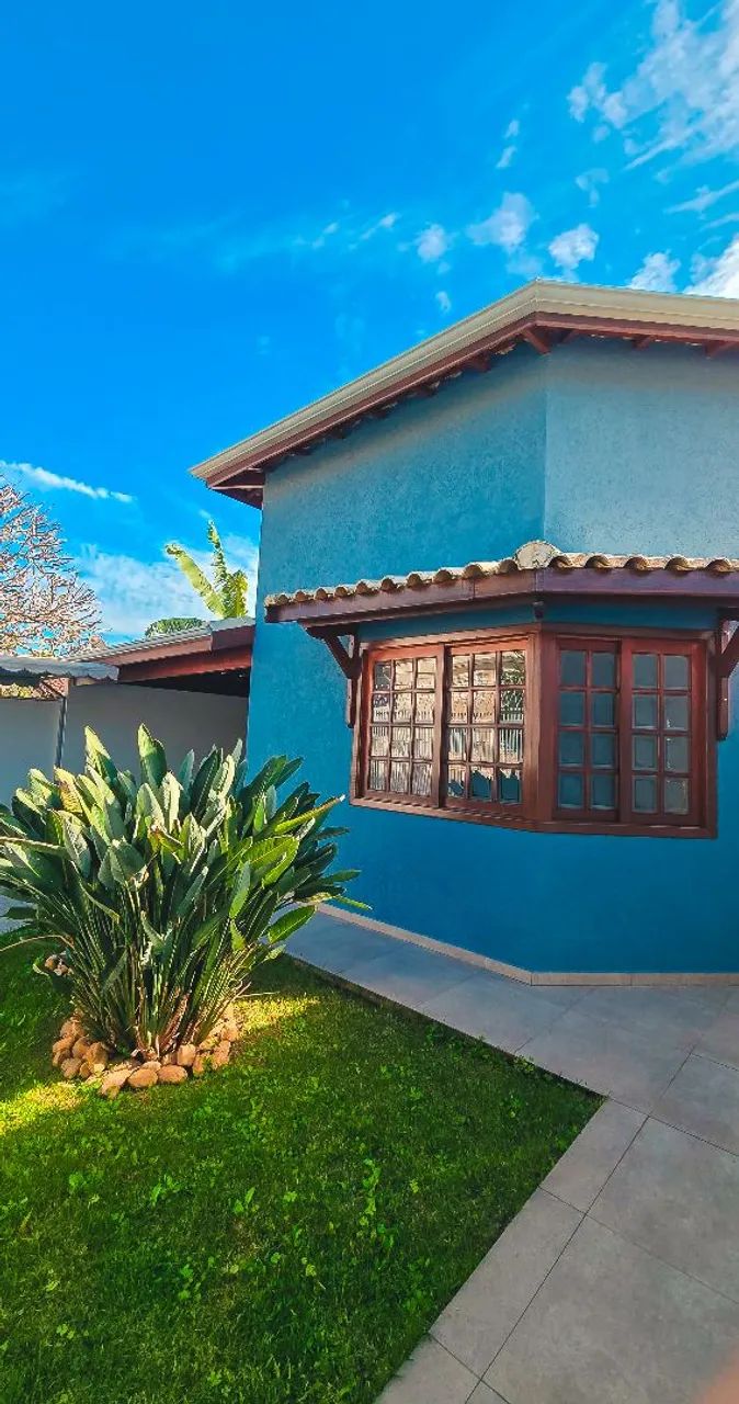 Belíssima casa no Santana 