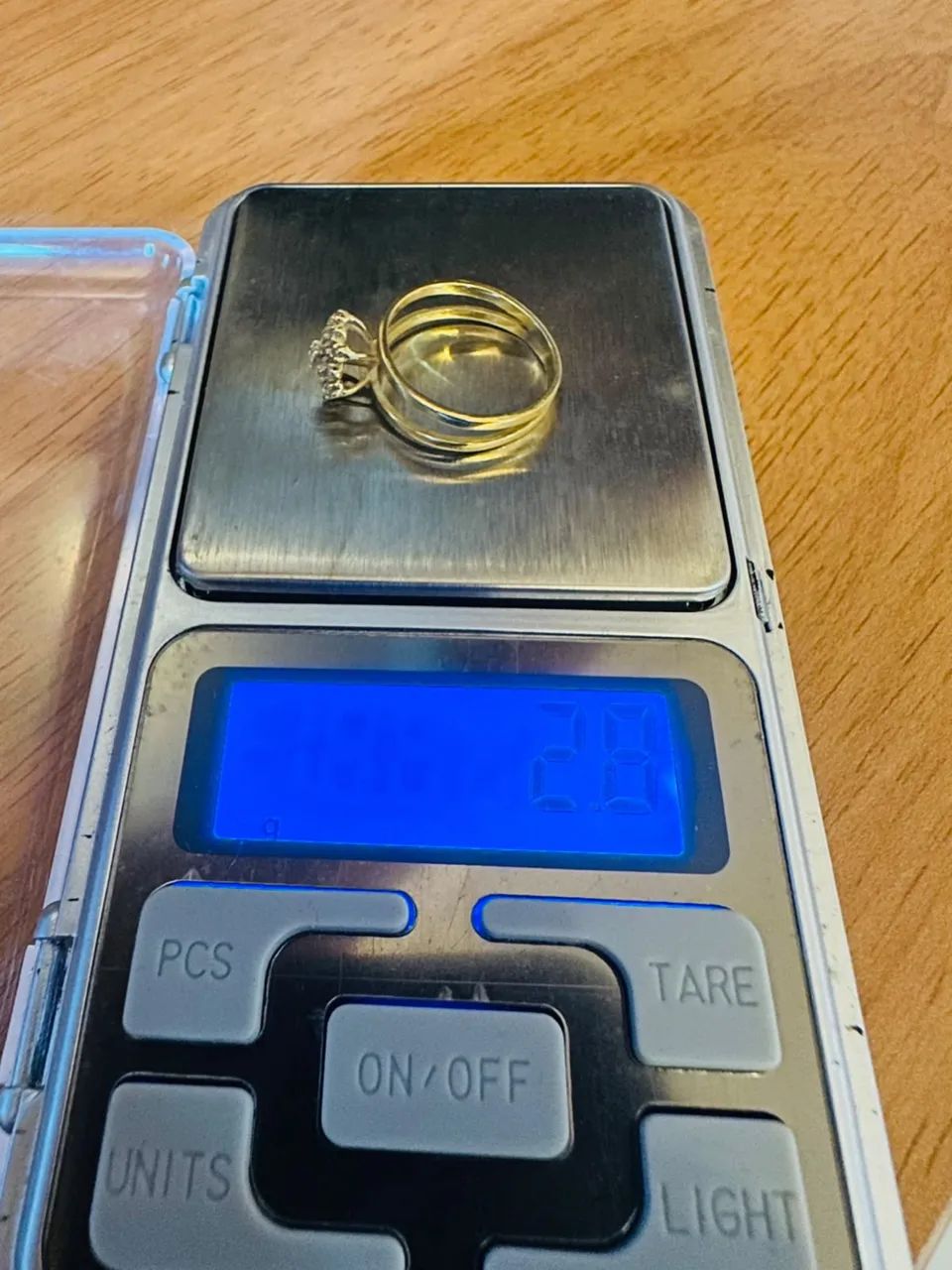 Anel em ouro 18k com brilhantes 2,8 Gramas - Foto 5