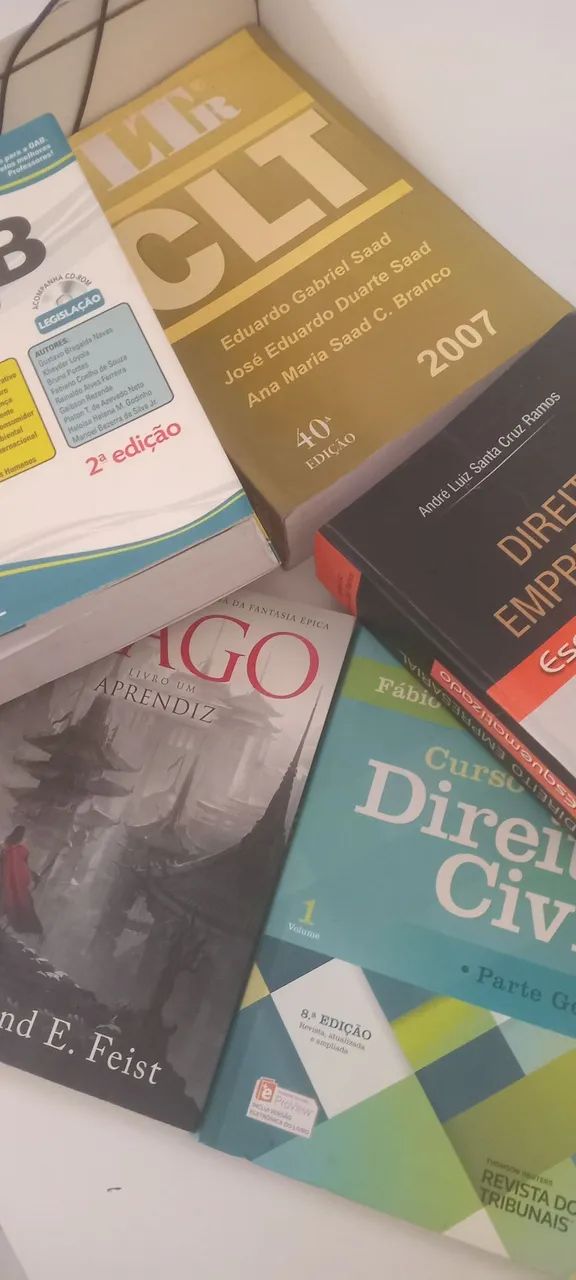 Livros diversos - Foto 2